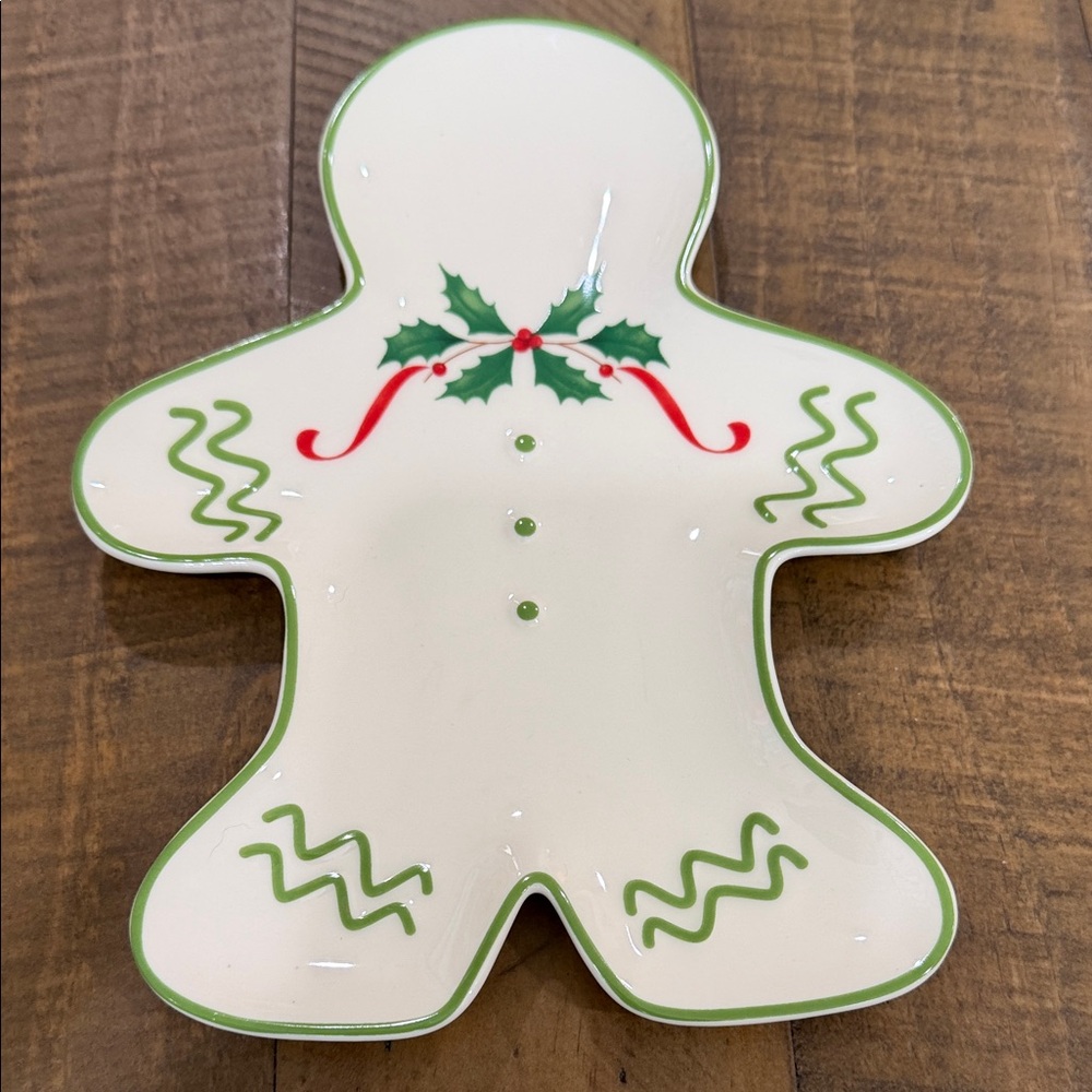 LENOX Holiday Cream and Green Gingerbread Man Plate
